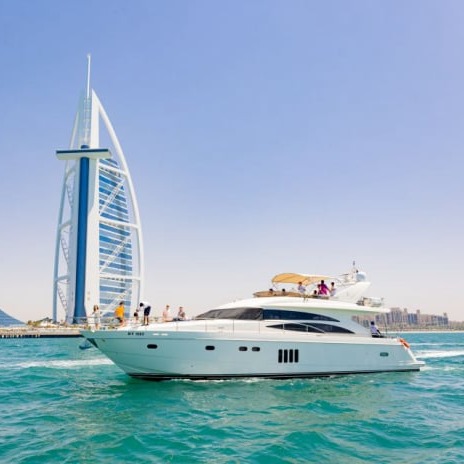 Luxury Yacht Tour with Live BBQ and Drinks